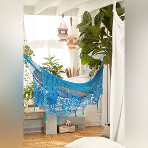 Boho hammock! Rainbow 🌈 🌱🧚🏼‍♀️ delight!